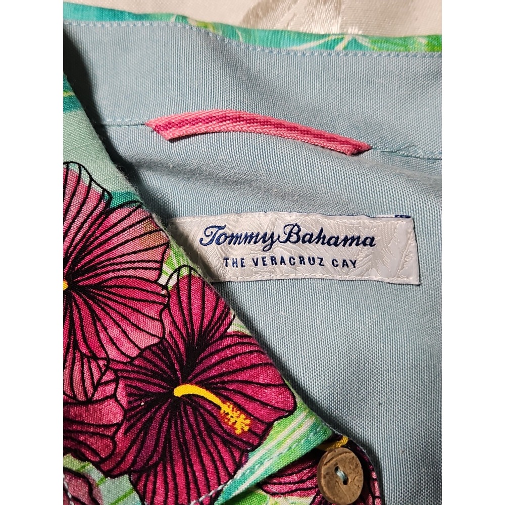 Tommy Bahama Veracruz Cay Hawaiian Shirt Hibiscus Floral Lime/Wine Resortwear M - Picture 9 of 12